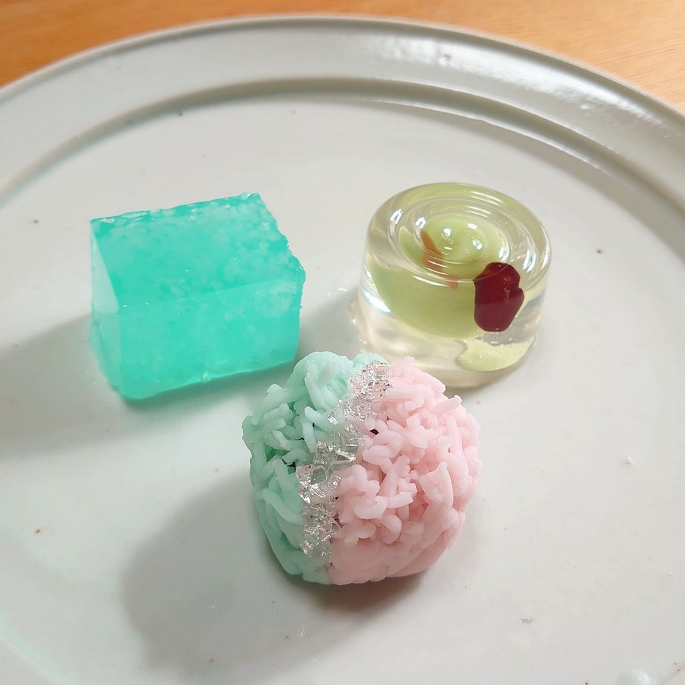 斗々庵二俣屋 季節の主菓子 さざ波 / ねがいごと / 清流