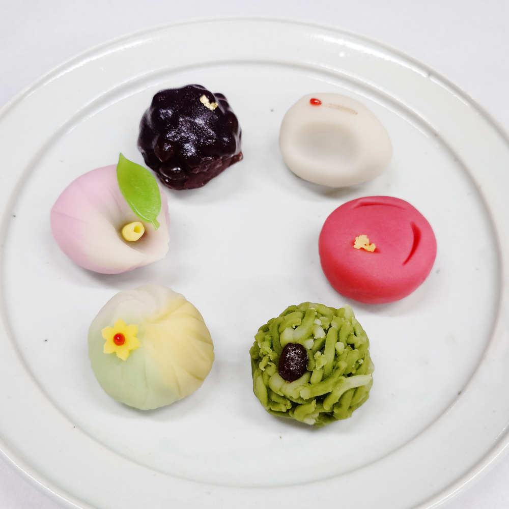 丹頂鶴 / 紅梅 / 松に雪 / 水仙 / 寒つばき / 一番星